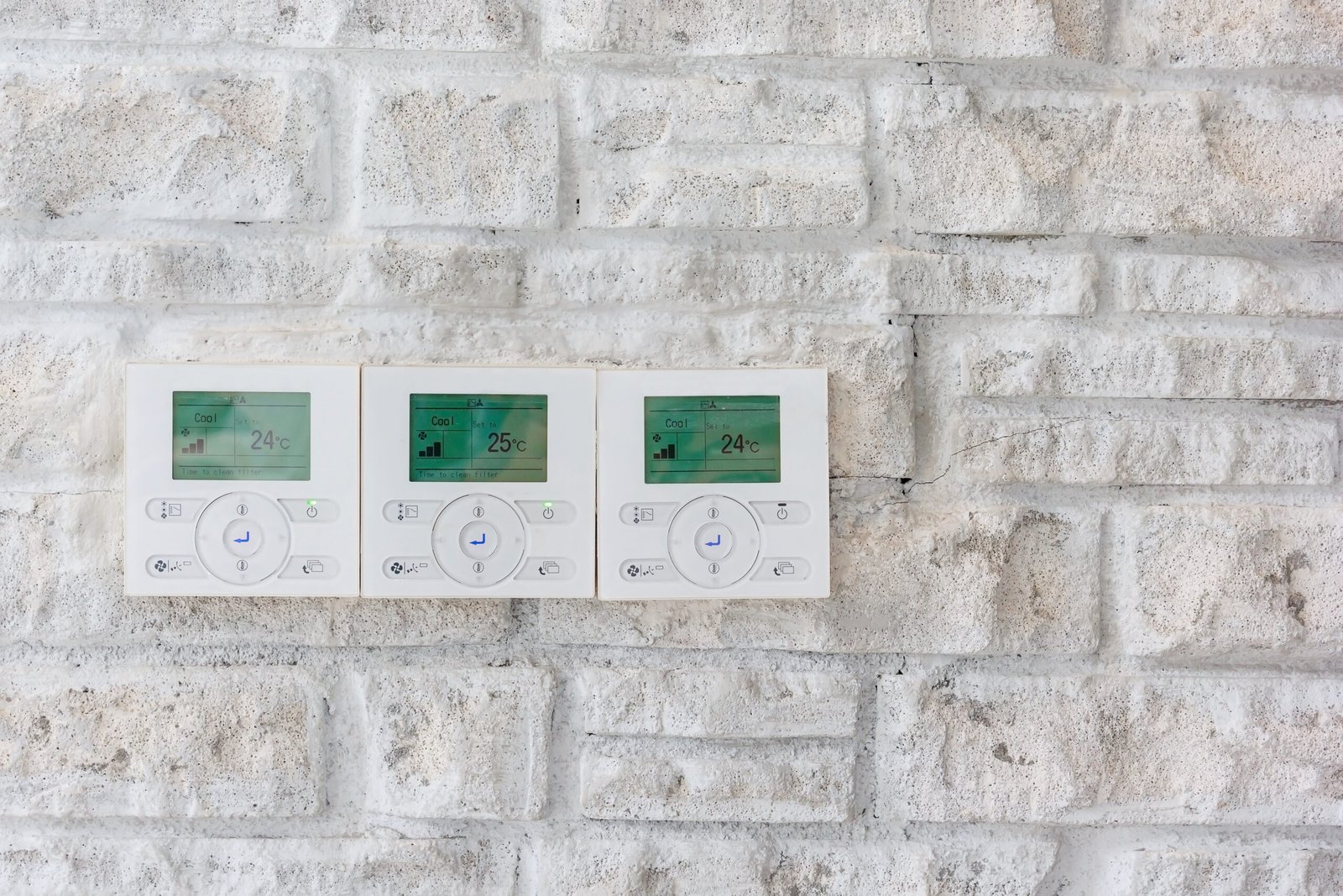 Smart home automation: wall display showing household consumptions related to temperature and heating.